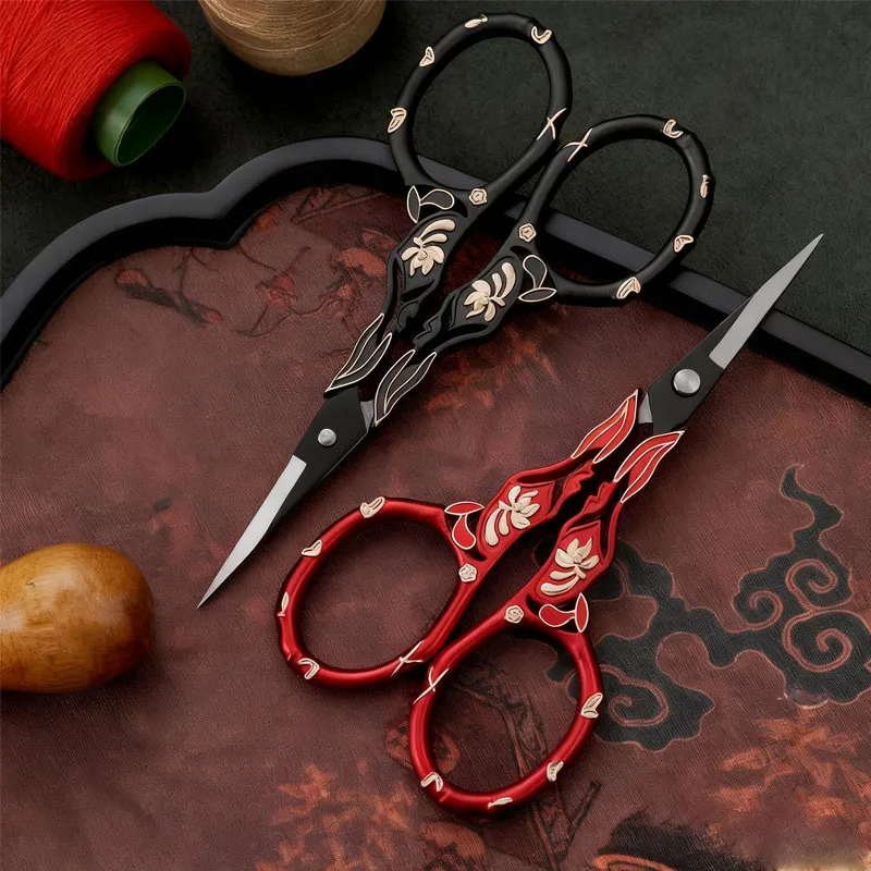 Embroidery Scissors Small - / Schneiderschere für Kreuzstich, Fadenschneider, Teebeutelschneider,