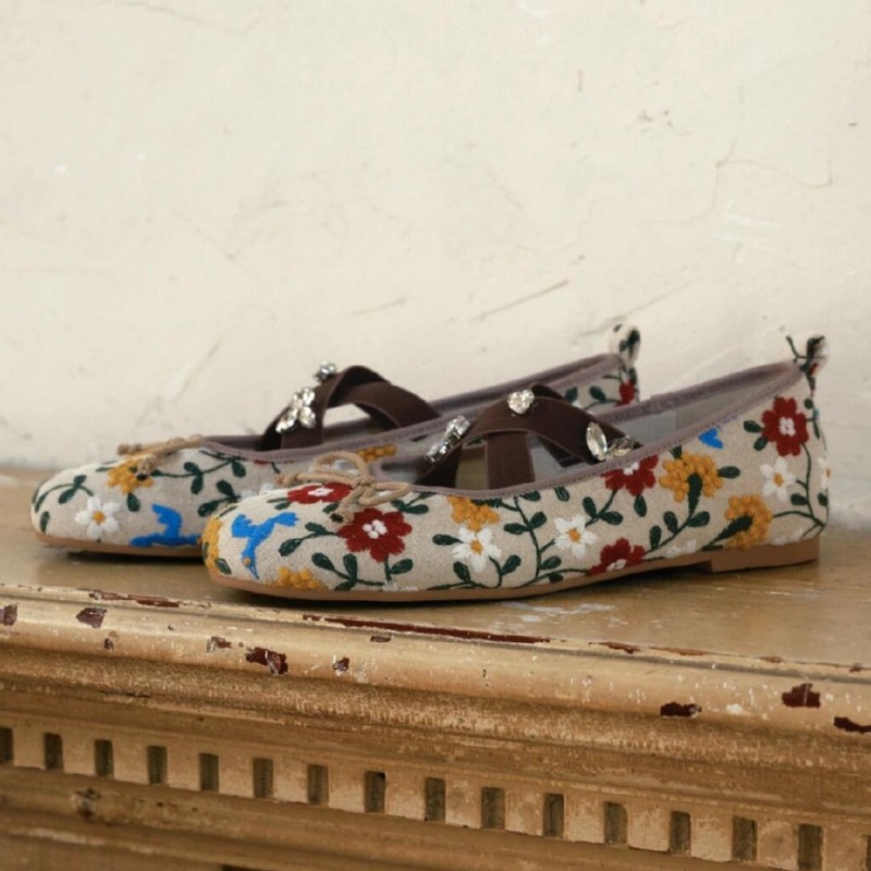 Stickerei Blume Ballerinas Fra – Embroidery Flower Bewertung und Preis