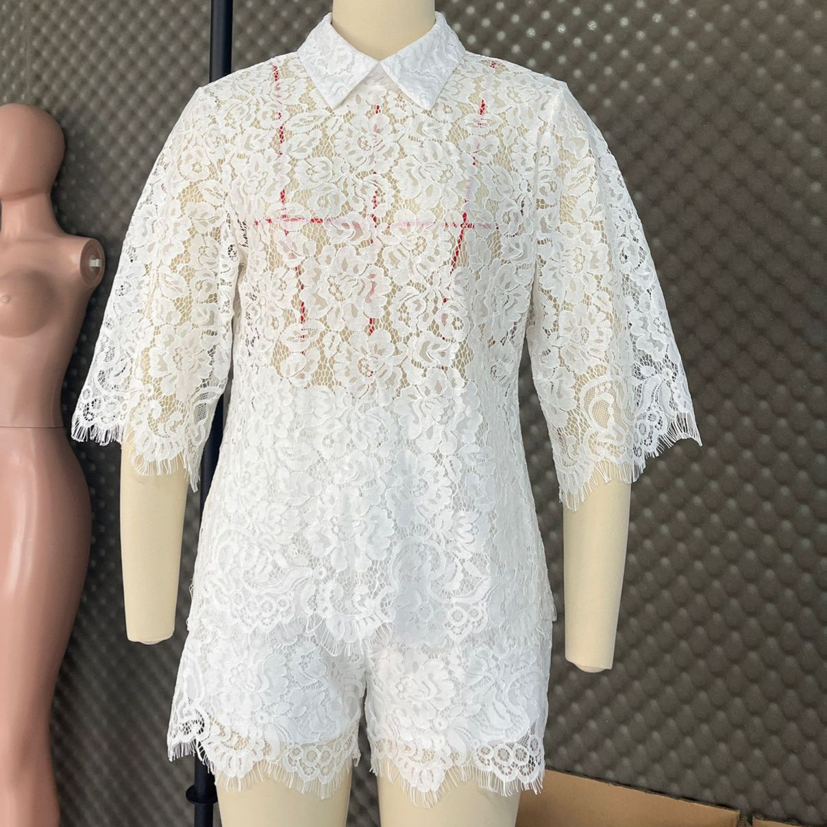 Sexy Spitzen-Stickerei-Shorts- – Embroidery Uniform Bewertung und Preis