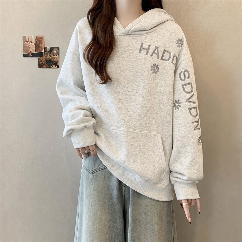 Einfarbiger Damen-Hoodie Modis – Embroidery Letter N Bewertung und Preis